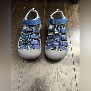 KEEN Unisex-Child Newport H2 Closed Toe Water Sandals Blue 11